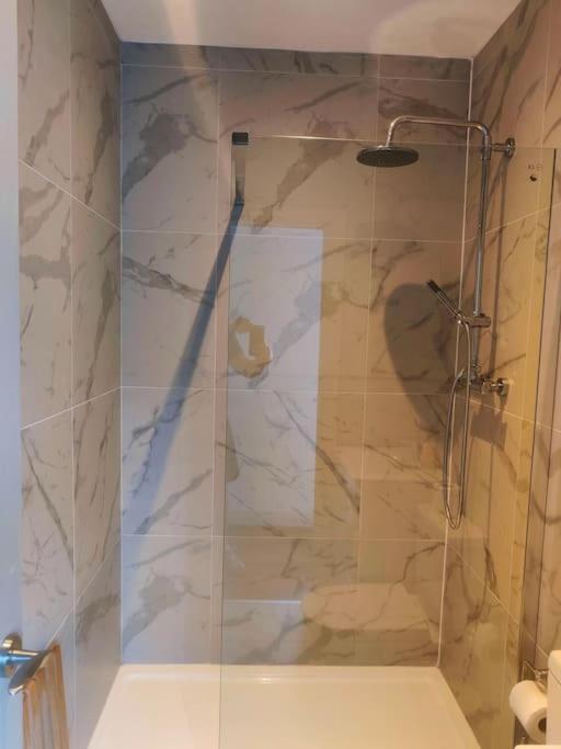 Sloane Modern 2 Bedroom Seafront Apartment Blackpool Eksteriør bilde